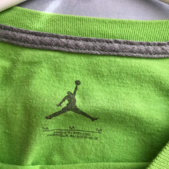 Jordan green size medium men’s shirt - Picture 3 of 3